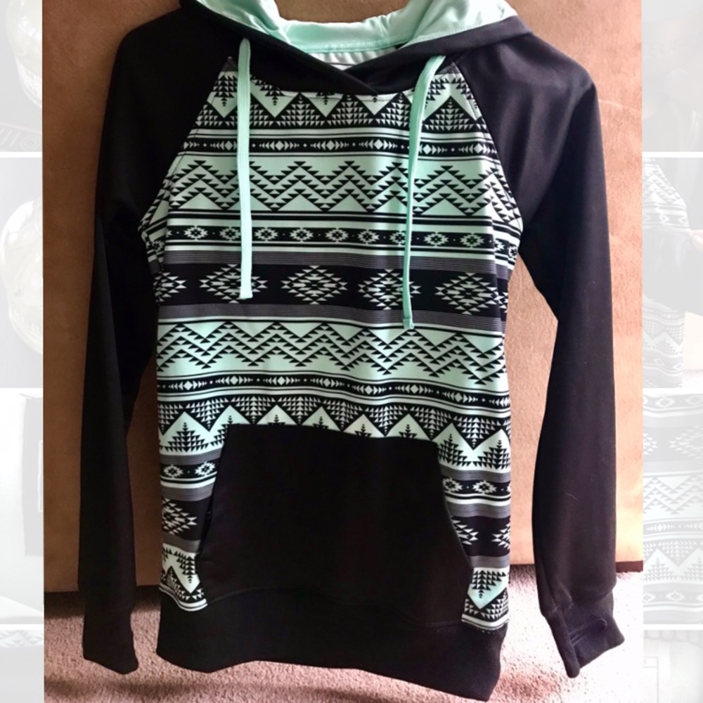 Water Resistant Pull Over